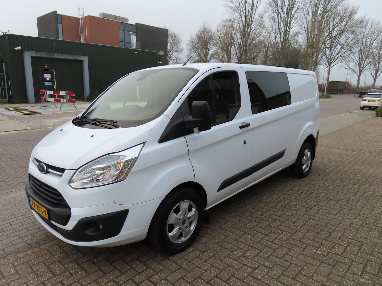 Ford Transit Custom - 290 2.2 TDCI L2H1 Ambiente DC*Navigatie*Airco*EXPORTPRIJS* - AutoWereld.nl