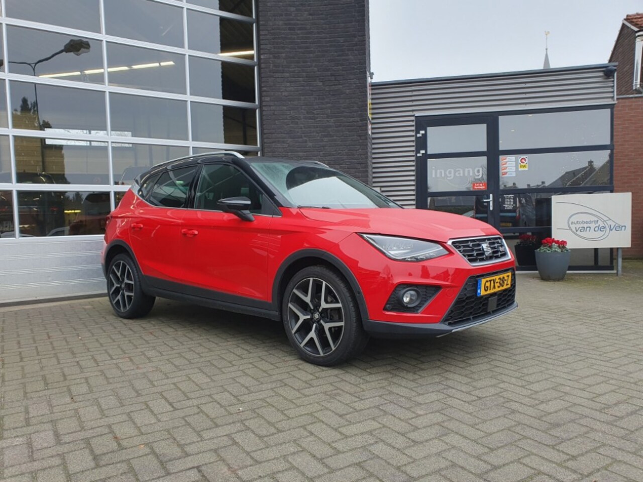 Seat Arona - 1.0 TSI FR Business Intense 1.0 TSI FR Business Intense, DSG, Trekhaak, DAB, app connect, Cruise control, PDC, - AutoWereld.nl