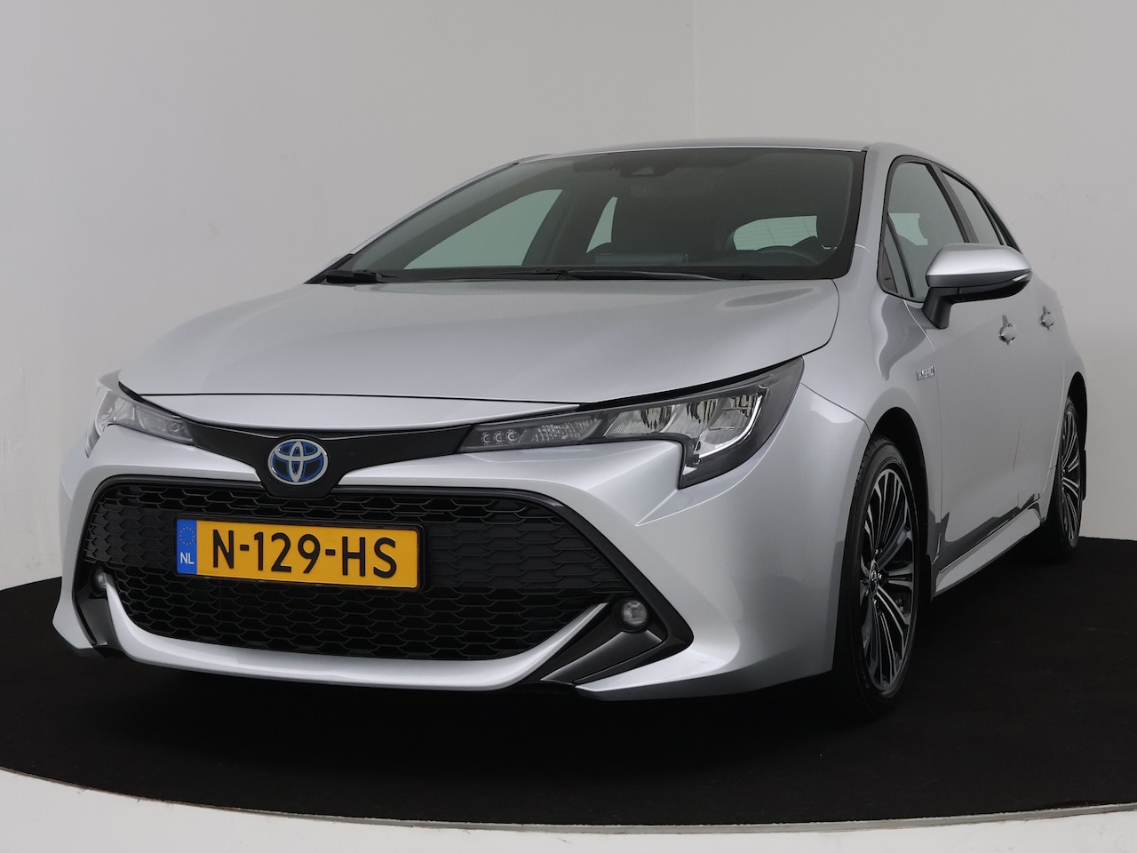 Toyota Corolla - 2.0 Hybrid Dynamic Limited - AutoWereld.nl