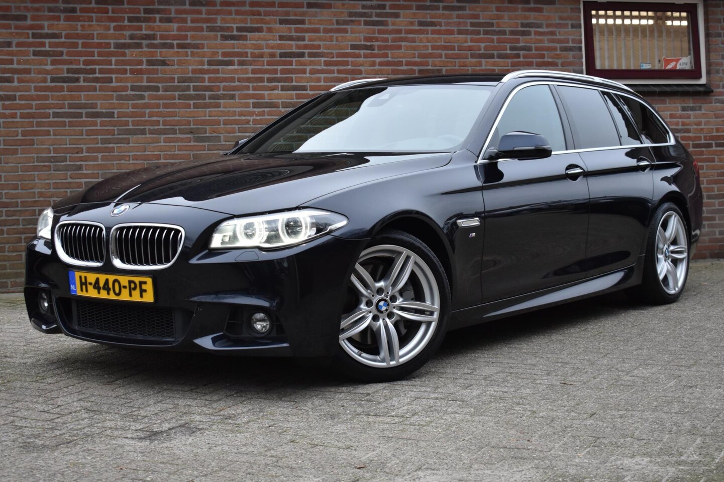 BMW 5-serie Touring - 535i Luxury Edition '16 Xenon Leder Clima Navi Cruise - AutoWereld.nl