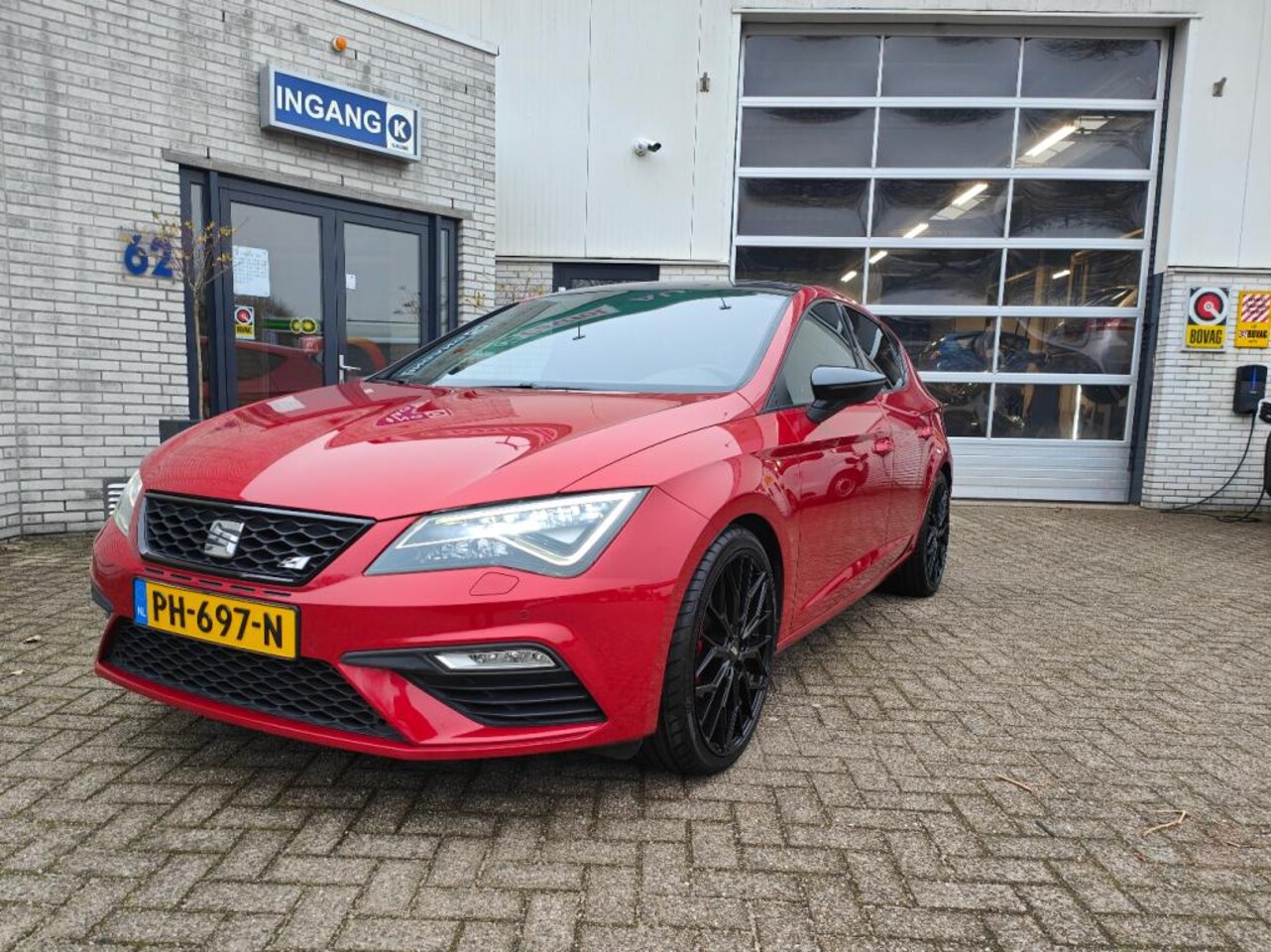 Seat Leon - 2.0 TSI CUPRA 300 2.0 TSI Cupra 300 - AutoWereld.nl