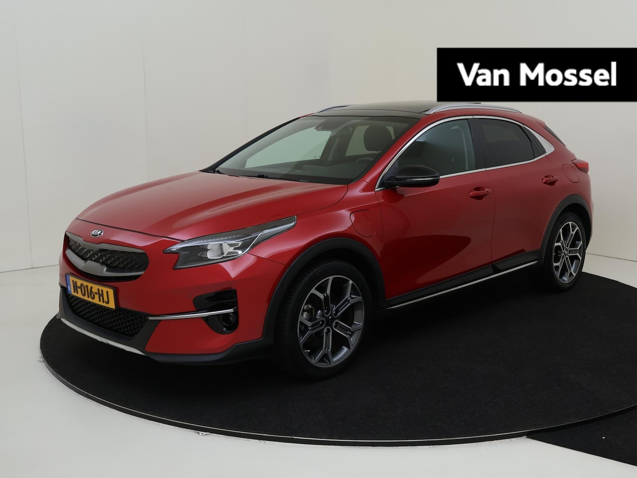 Kia XCeed - 1.6 GDi PHEV ExecutiveLine Trekhaak / Panoramadak / 1e Eig. - AutoWereld.nl