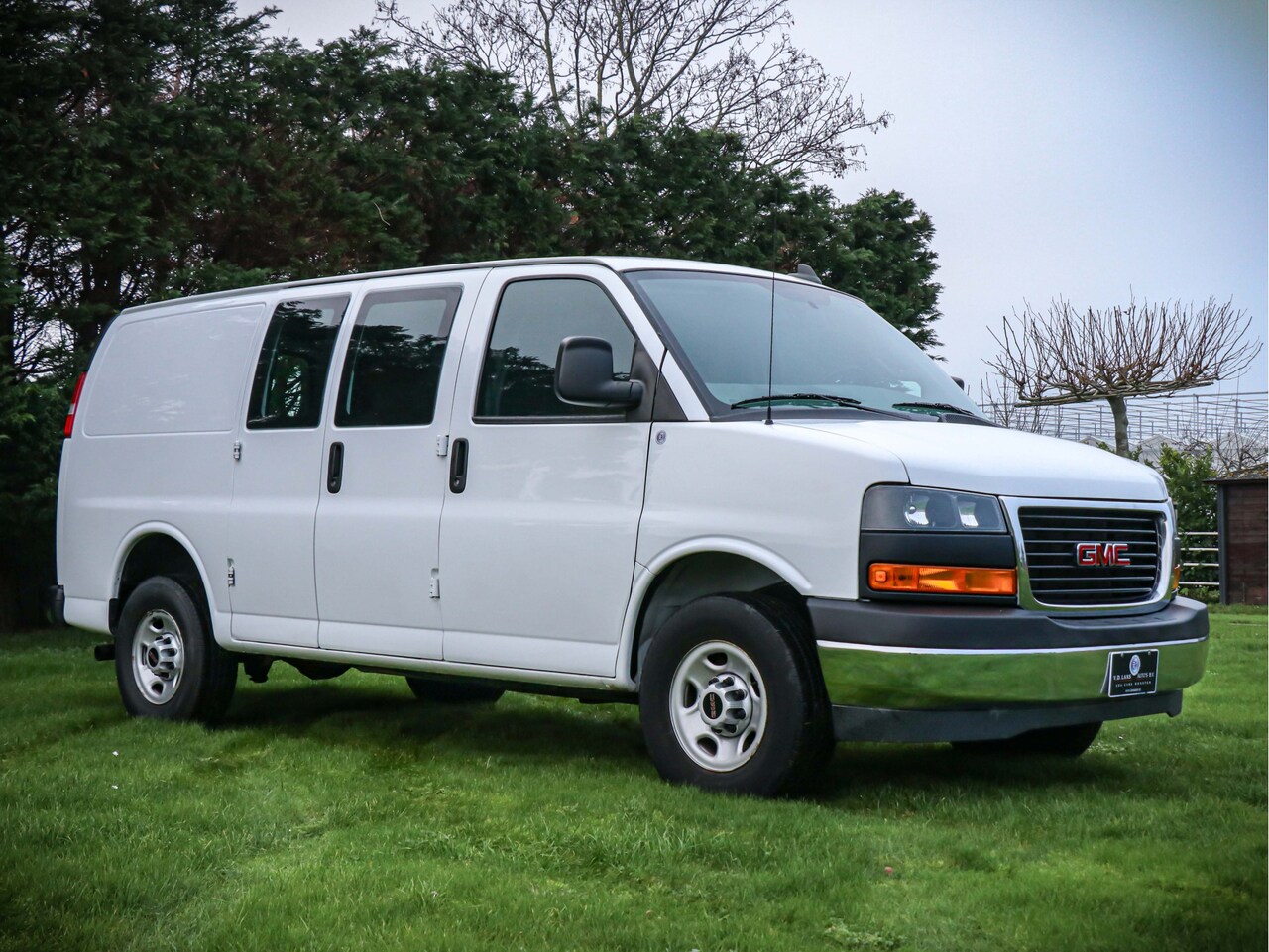 Chevrolet Chevy Van - 2500 /gmc. 6.6. ltr. Cargo Van. 2 jaar Garantie./NIEUW TYPE MOTOR.!! - AutoWereld.nl