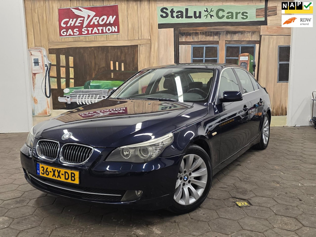 BMW 5-serie - 523i Executive/AUTOMAAT/BOEKJES/AIRCO/N.A.P/ - AutoWereld.nl