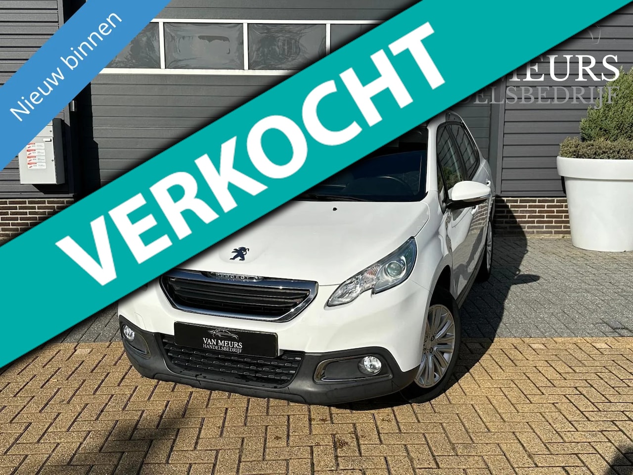 Peugeot 2008 - 1.2 PureTech Blue Lion 1.2 PureTech Blue Lion, pdc ,airco, navigatie, apk 03-2025 - AutoWereld.nl