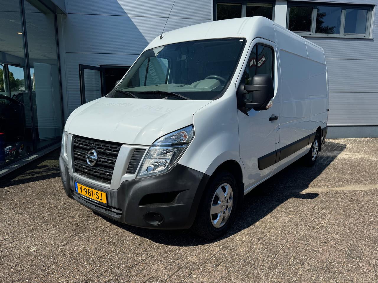 Nissan NV400 - NV400 L2H2 | SAFEBUMPER | TREKHAAK | LADDER | - AutoWereld.nl