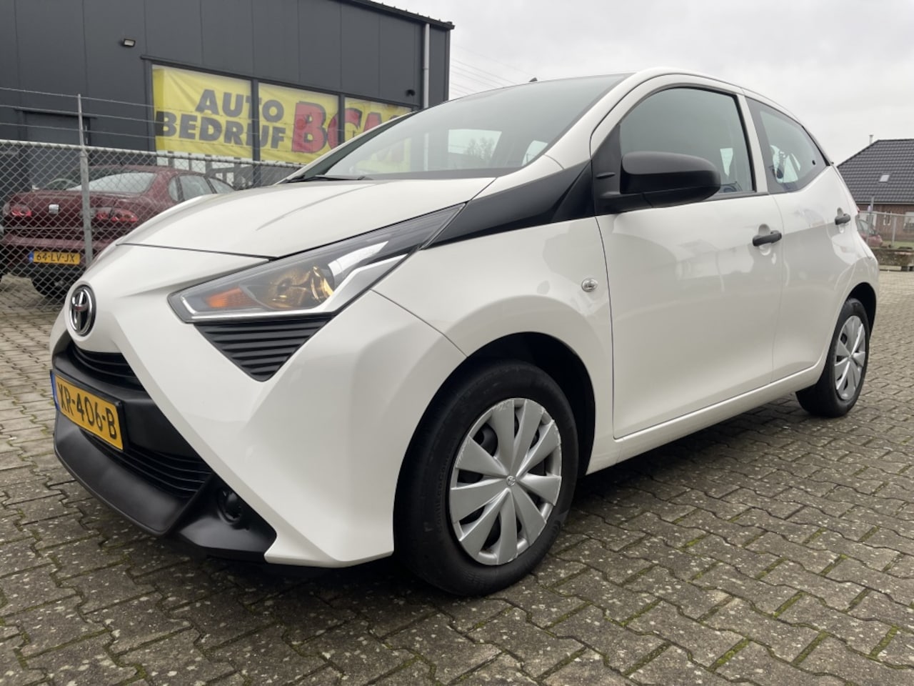 Toyota Aygo - 1.0 VVT-i x-fun AIRCO - AutoWereld.nl