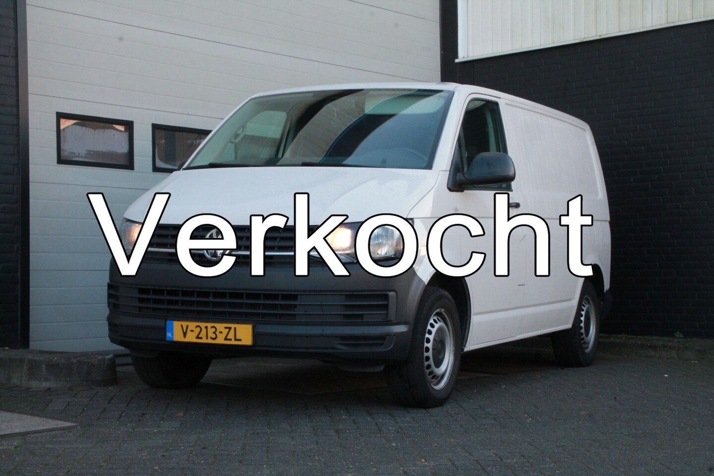 Volkswagen Transporter - 2.0 TDI EURO 6 - AC/Climate - Cruise - PDC - € 13.950,- Excl. - AutoWereld.nl