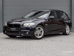 BMW 5-serie Touring - 528i High Executive M-Sport Pano Trekhaak Leder Head-up Memory Camera