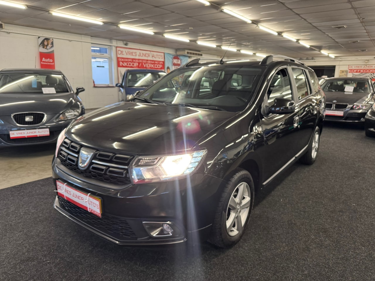 Dacia Logan MCV - 0.9 TCe SL Royaal. LPG G3, disketting vv, cruise control, touchscreen/BT/camera en meer! - AutoWereld.nl