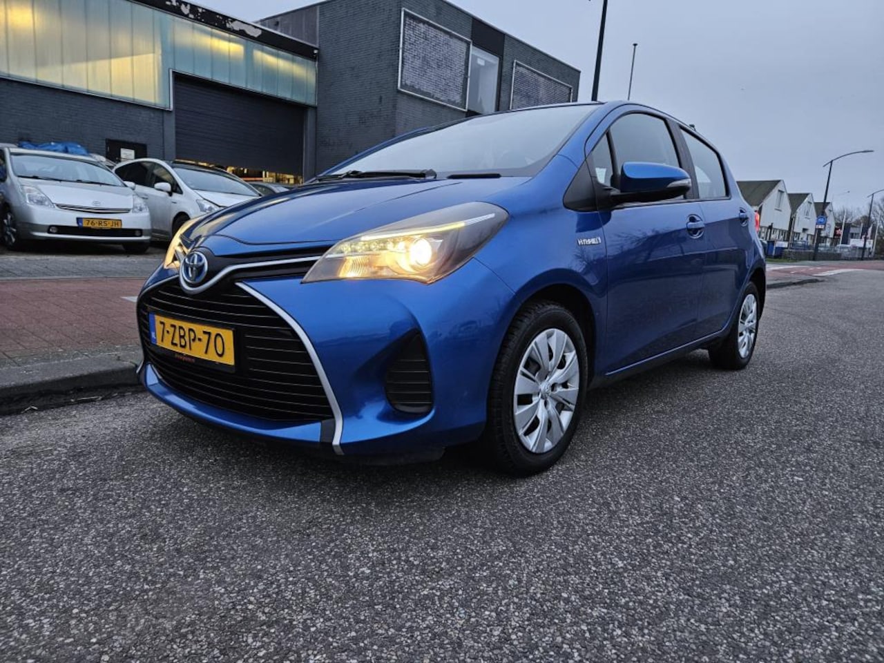 Toyota Yaris - GARANTIE Nieuwe APK Hybride - AutoWereld.nl