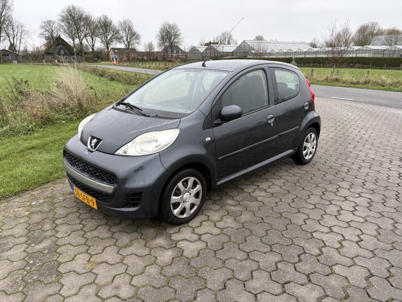 Peugeot 107 - 1.0-12V XS 5 deurs airco - AutoWereld.nl