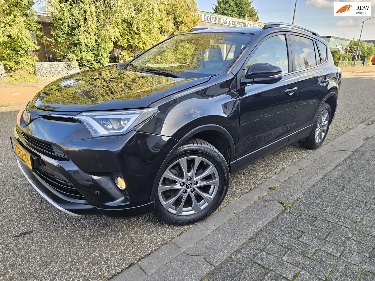 Toyota RAV4 - Kijk maar naar andere opties>>> droranjesnor - AutoWereld.nl