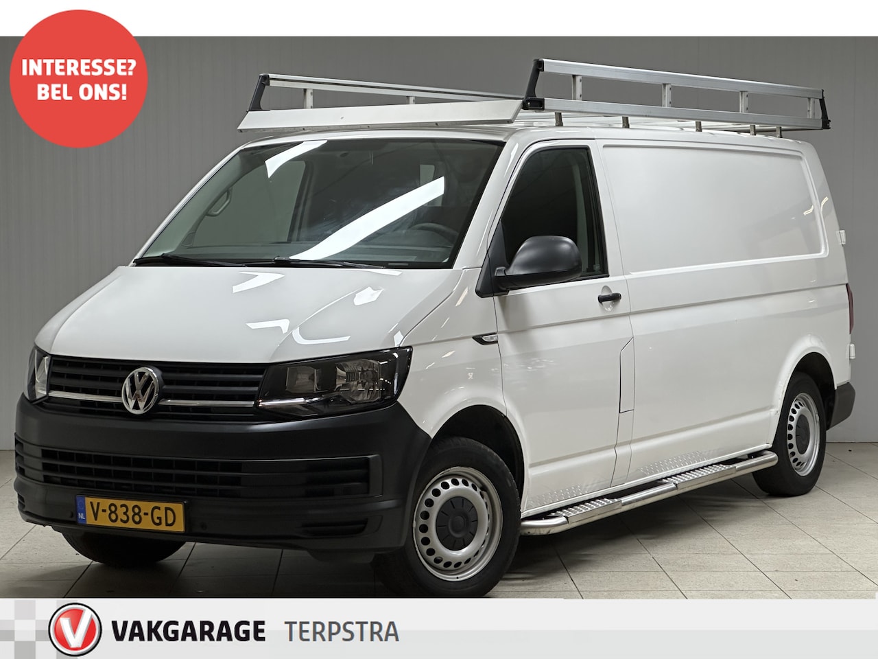 Volkswagen Transporter - 2.0 TDI L2H1 Trendline/ Zij-Schuifdeur Rechts/ Trekhaak!/ Imperiaal/ DAB+/ Airco/ Navi/ Cr - AutoWereld.nl