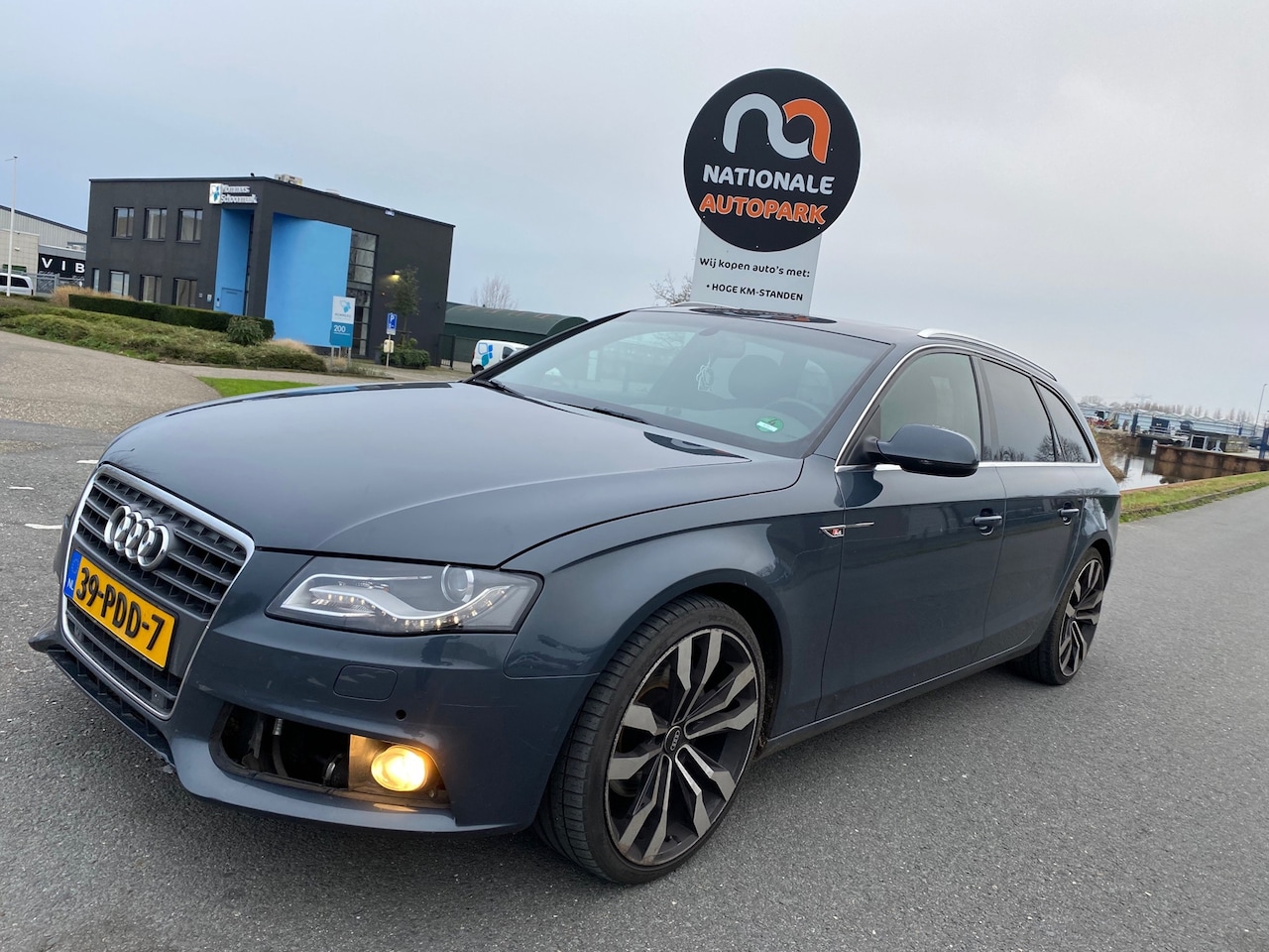 Audi A4 - 2011 * 1.8 TFSI S-line * LED * EXPORT/HANDEL - AutoWereld.nl