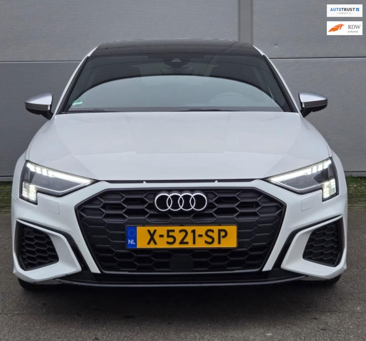 Audi S3 - Sportback Quattro 310PK - AutoWereld.nl