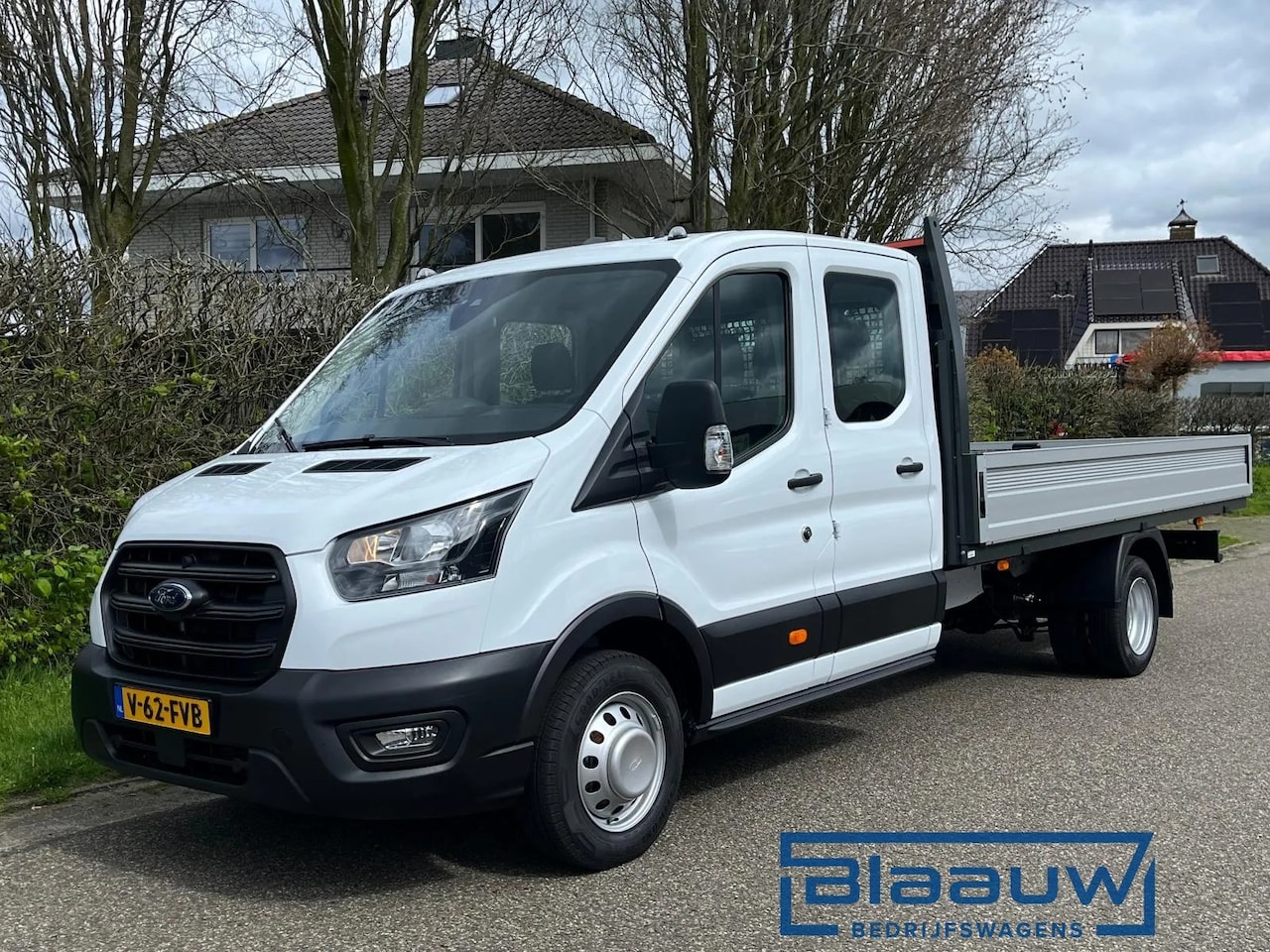 Ford Transit - 470 L5 170PK DC Open laadbak 3500 KG Trekgewicht - AutoWereld.nl