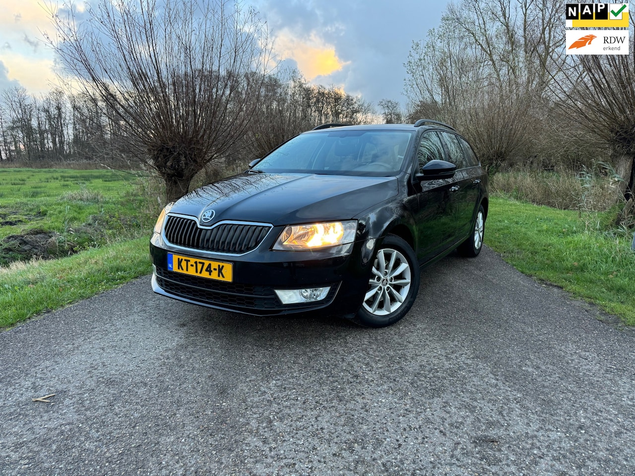 Skoda Octavia Combi - 1.0 TSI Greentech Ambition Business / Navigatie / Cruise Control / Climate Control / LM Ve - AutoWereld.nl