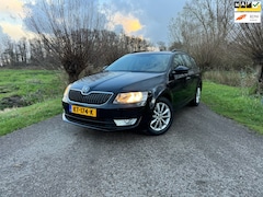 Skoda Octavia Combi - 1.0 TSI Greentech Ambition Business / Navigatie / Cruise Control / Climate Control / LM Ve