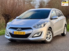 Hyundai i30 Wagon - 1.6 GDI i-Vision Navi Trekhaak Clima Camera LMV NAP Goed onderhouden