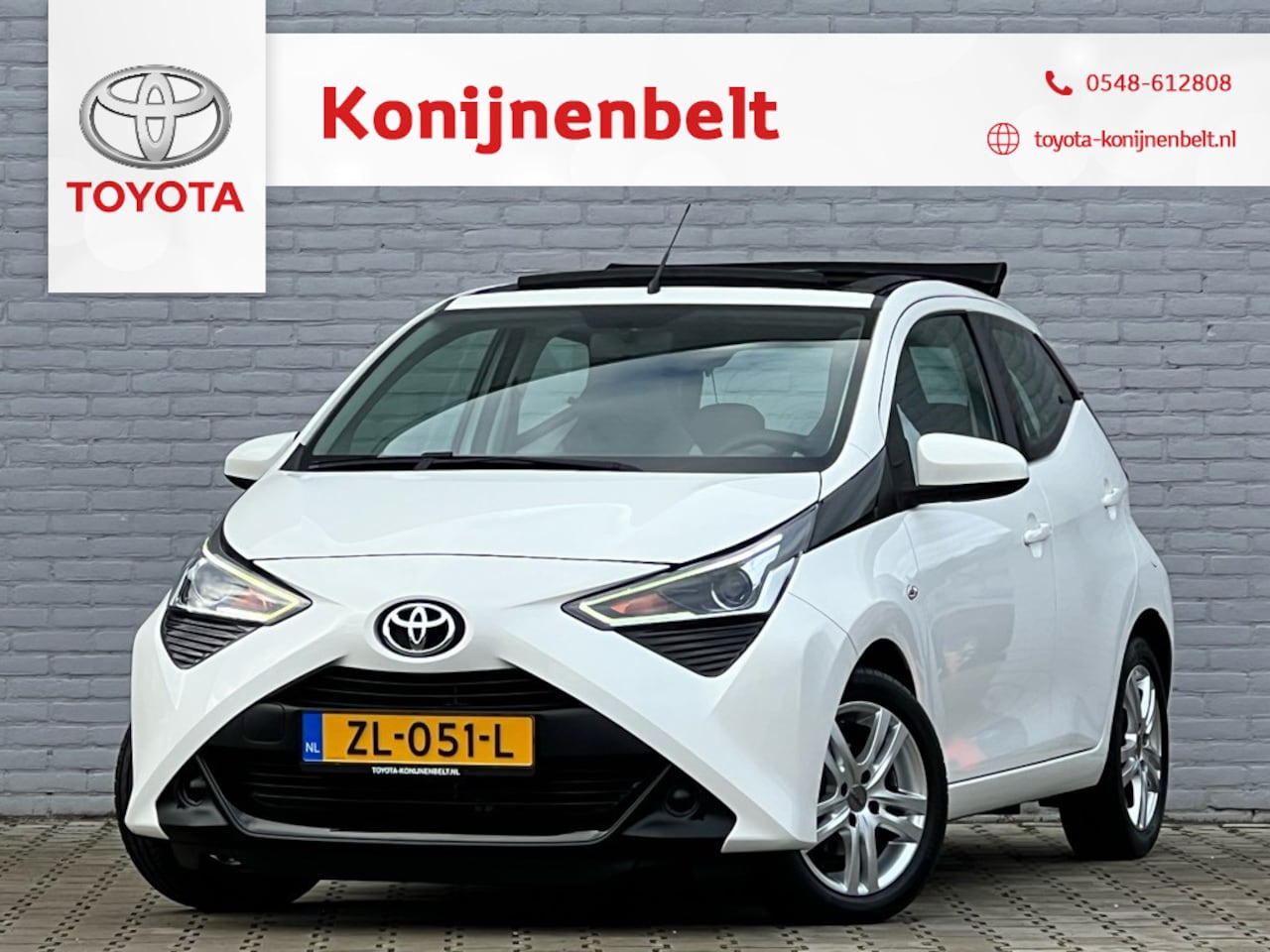 Toyota Aygo - 1.0 VVT-i X-Play Cabrio Automaat 5-deurs - AutoWereld.nl