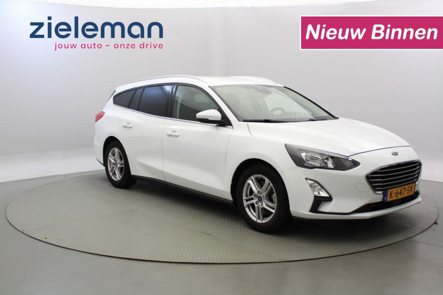 Ford Focus Wagon - 1.0 EcoBoost wagon Edition Business - Carplay, Camera - AutoWereld.nl