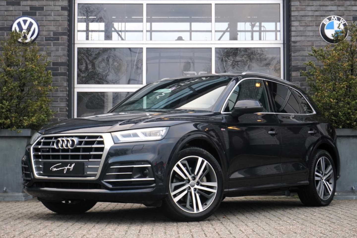 Audi Q5 - 2.0 TDi 190PK QUATTRO S-LINE - PANO - TREKH. - LUCHTV. - 20 INCH - AutoWereld.nl