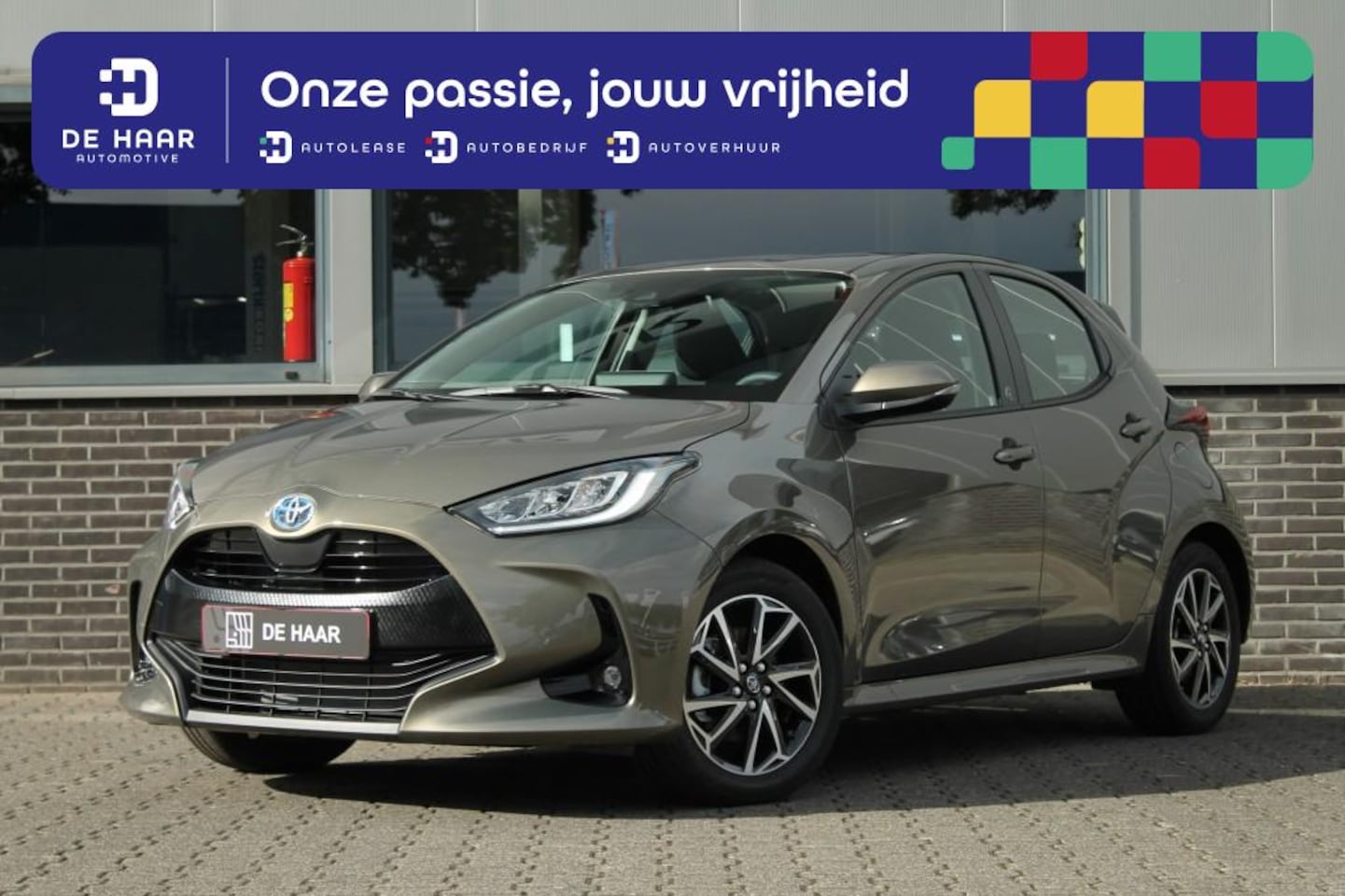 Toyota Yaris - 1.5 Hybrid Dynamic Team D - Carplay - Parkeercamera - AutoWereld.nl