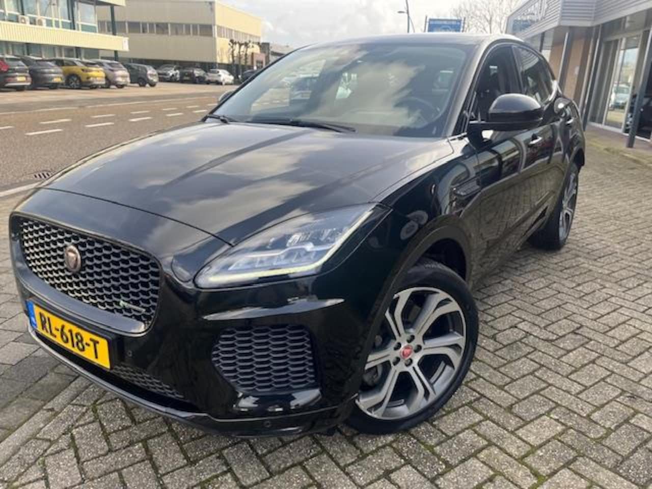 Jaguar E-Pace - 2.0 P250 AWD First Edition R-dynamic full - AutoWereld.nl