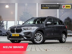 BMW X1 - sDrive20i Executive Edition | Automaat | NL Auto | Head-Up | LED | DAB