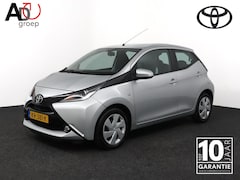 Toyota Aygo - 1.0 VVT-i x-play | Airco | Centrale vergrendeling | Bluetooth | Achteruitrijcamera |