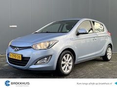 Hyundai i20 - 1.2i 86pk i-Deal | Airco | Bluetooth | Bestuurdersstoel in hoogte verstelbaar | Lichtmetal