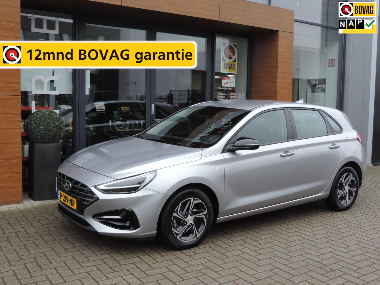 Hyundai i30 - 1.0 T-GDi MHEV Comfort Smart 36.000km | LED kopl | Keyless | CarPlay | Allseason | Camera - AutoWereld.nl