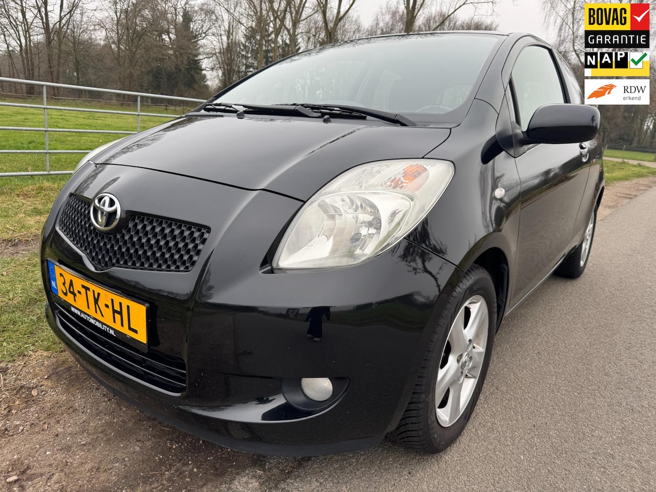 Toyota Yaris - 1.3 VVTi Luna compleet onderhouden - AutoWereld.nl