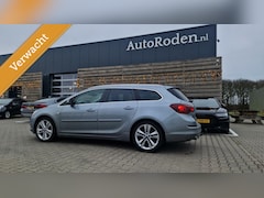 Opel Astra Sports Tourer - 1.4 Turbo 140PK Sport Trekhaak Navigatie Parkeersensoren Cruise