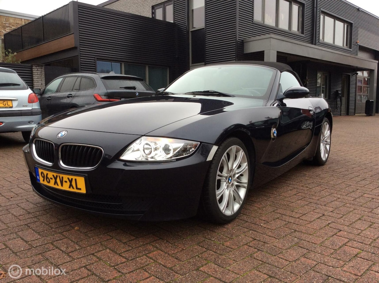 BMW Z4 Roadster - 2.0i Anniversary Nap org ned half Leder 18" lm vlg - AutoWereld.nl