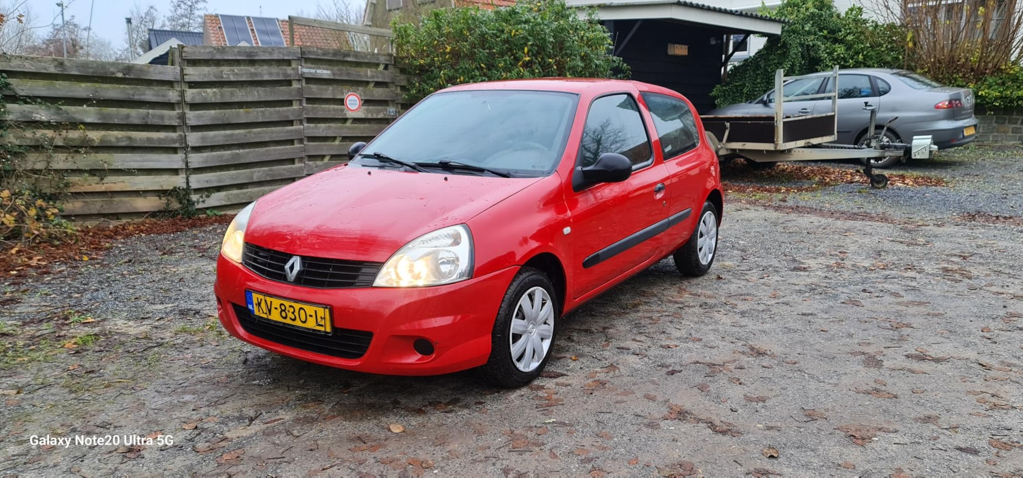 Renault Clio - 1.2 Campus Accès Renault Clio 1.2i Airco apk 25-3-2025 - AutoWereld.nl