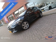 Renault Clio Estate - 0.9 TCe Night&Day Airco Navi Cruise cont