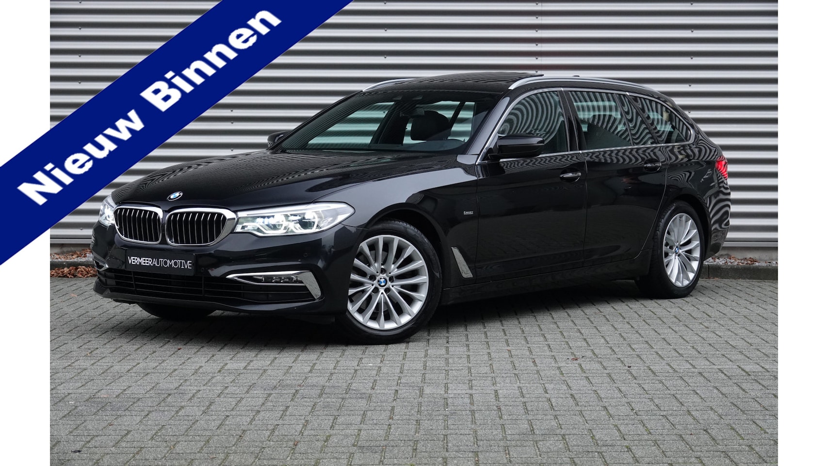 BMW 5-serie Touring - 520i High Executive Luxury Line | Pano | Camera | Navi | Adaptief LED | - AutoWereld.nl