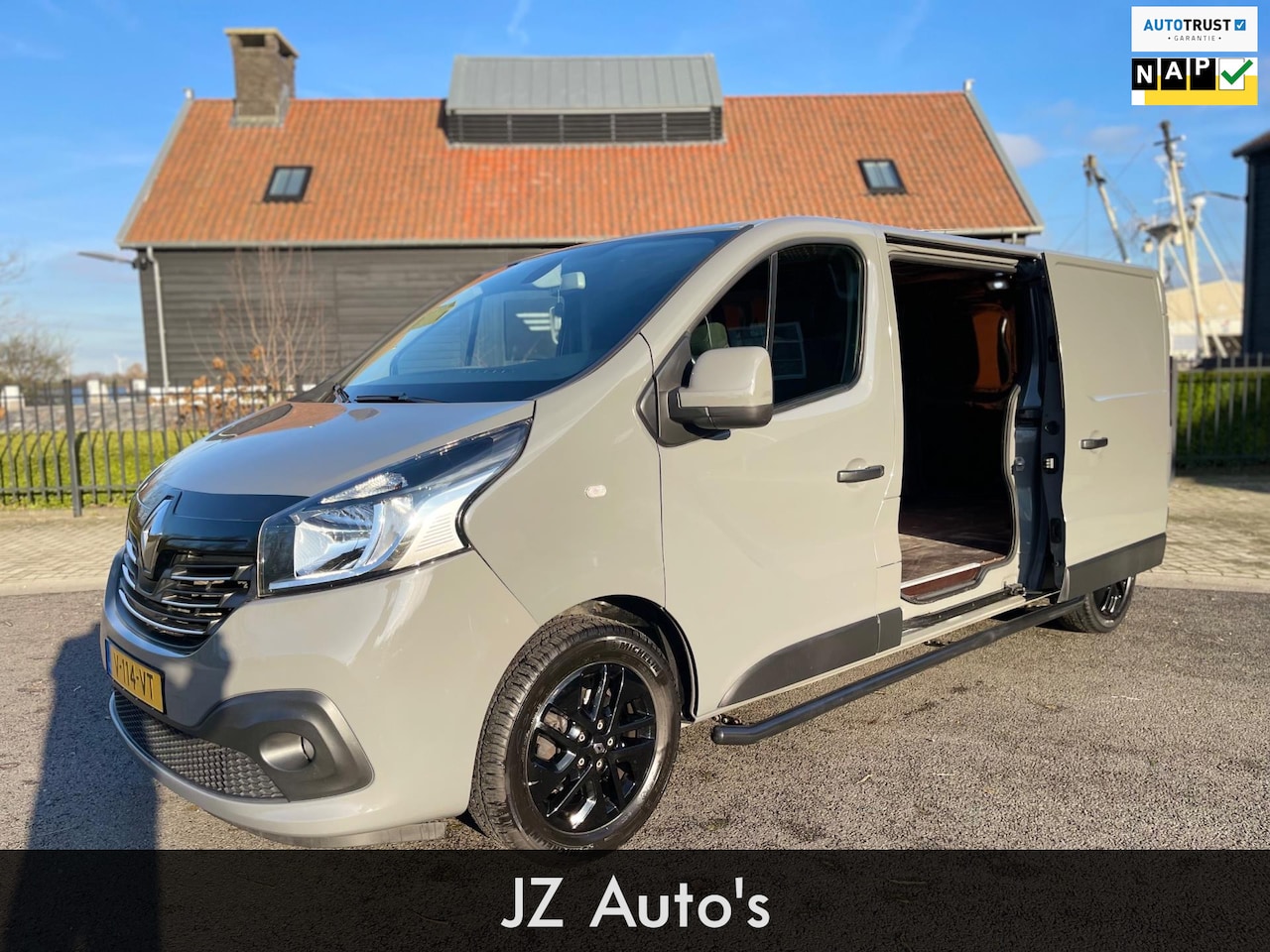 Renault Trafic - 1.6 dCi T29 L2H1 Luxe Energy 2x Schuifdeur Airco/ecc Camera Navigatie - AutoWereld.nl