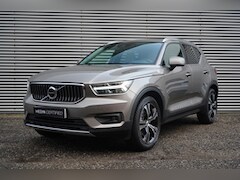 Volvo XC40 - B4 Inscription | Adaptive Cruise | BLIS | 19 inch | Donker Glas | Keyless | Carplay |