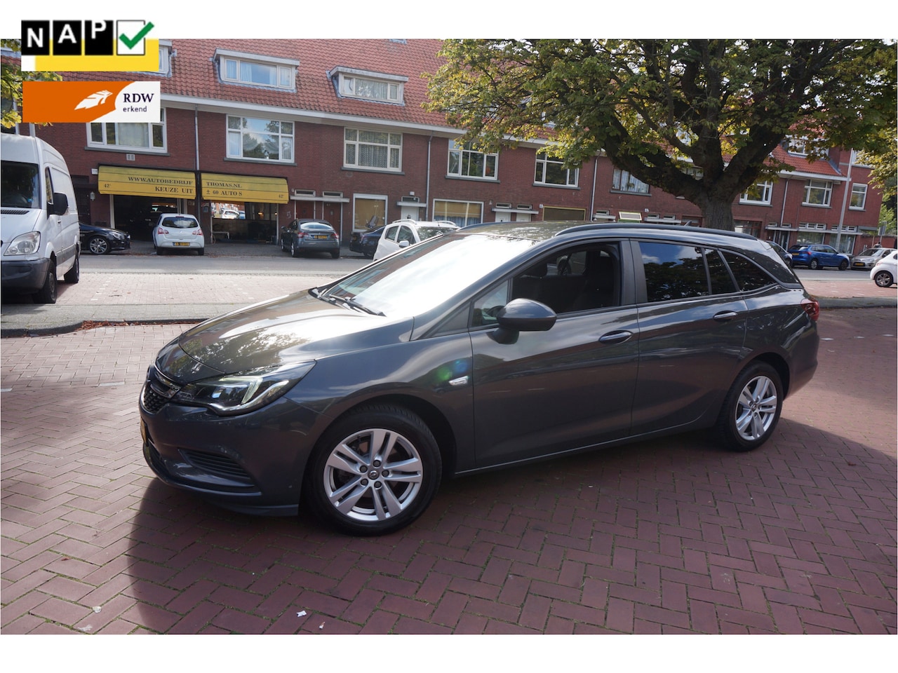 Opel Astra Sports Tourer - 1.4 Edition 150 pk navigatie IntelliLink Pakket - AutoWereld.nl