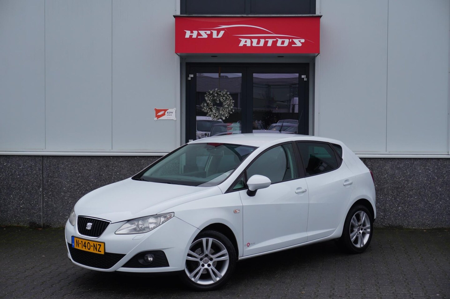 Seat Ibiza - 1.2 TSI Style automaat LM navi 4-deurs - AutoWereld.nl