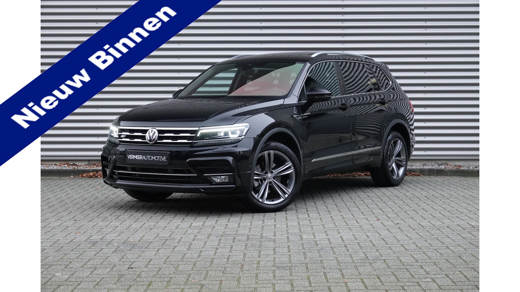 Volkswagen Tiguan Allspace - 1.5 TSI Highline Business R 7p. | Panoramadak | Trekhaak | ACC | Camera | Navi | Keyless | - AutoWereld.nl