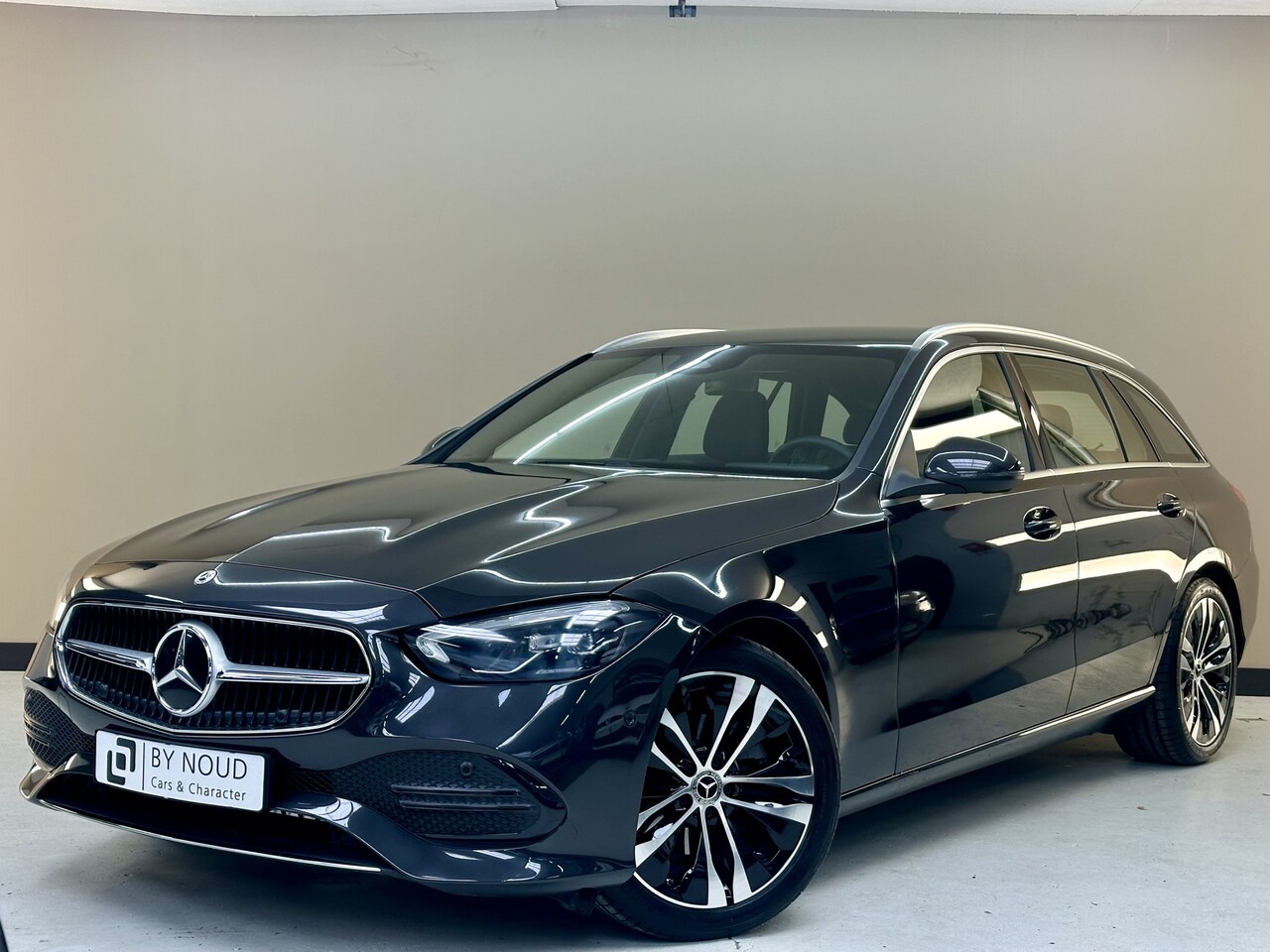 Mercedes-Benz C-klasse Estate - 180 Luxury Line 180 Luxury Line, 170Pk, 2023 1ste eigenaar, Apple carplay, LED koplampen, Climate control, - AutoWereld.nl