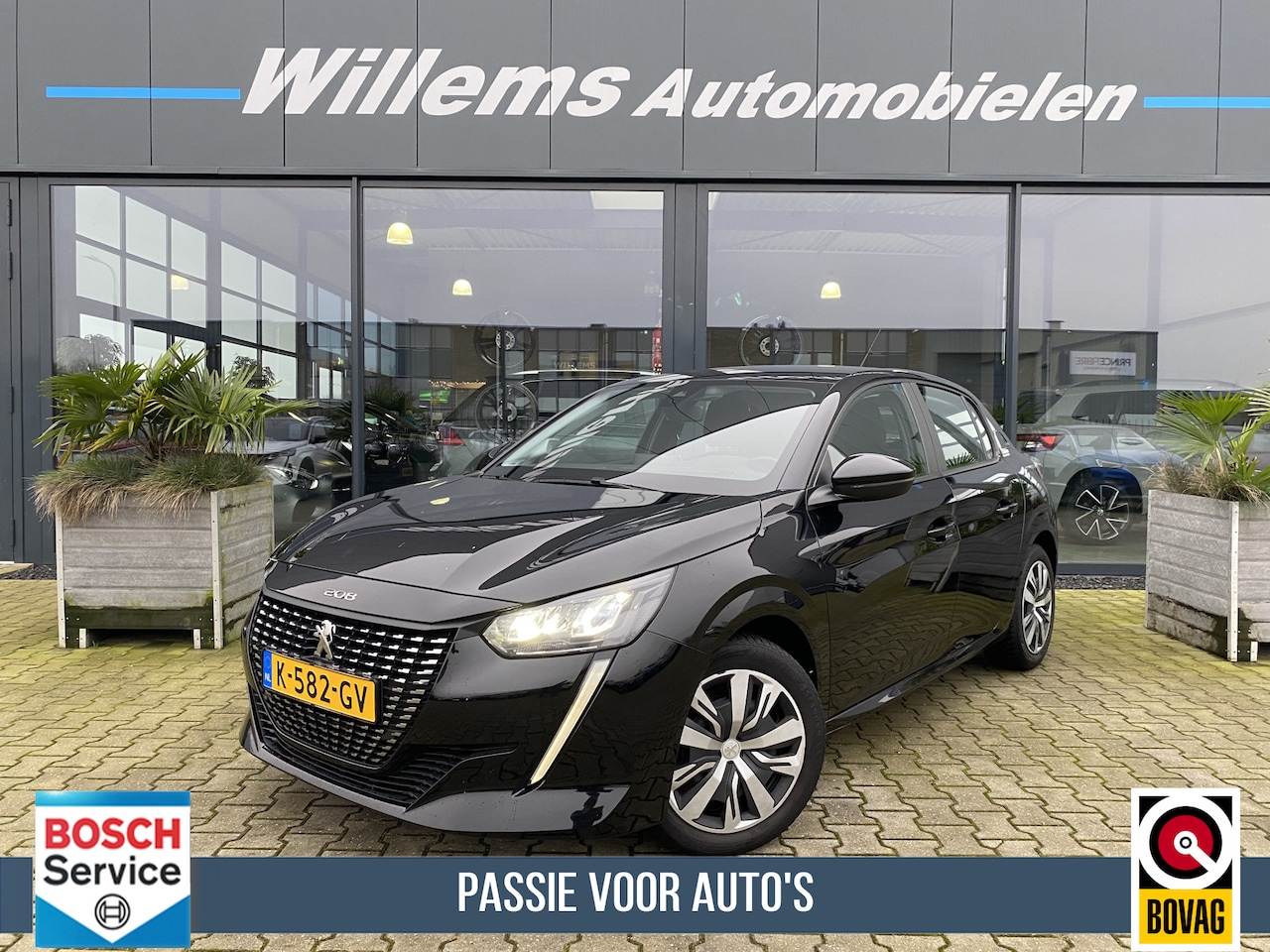 Peugeot 208 - 1.2 PureTech Blue Lease Active Navigatie , App connect , Pdc - AutoWereld.nl