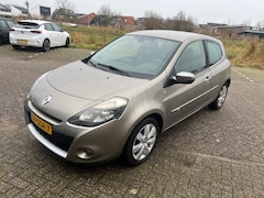 Renault Clio - 1.6 Night & Day ((( AUTOMAAT )))