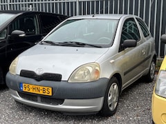 Toyota Yaris - 1.0-16V VVT-i Terra APK VERLOPEN Meeneemprijs