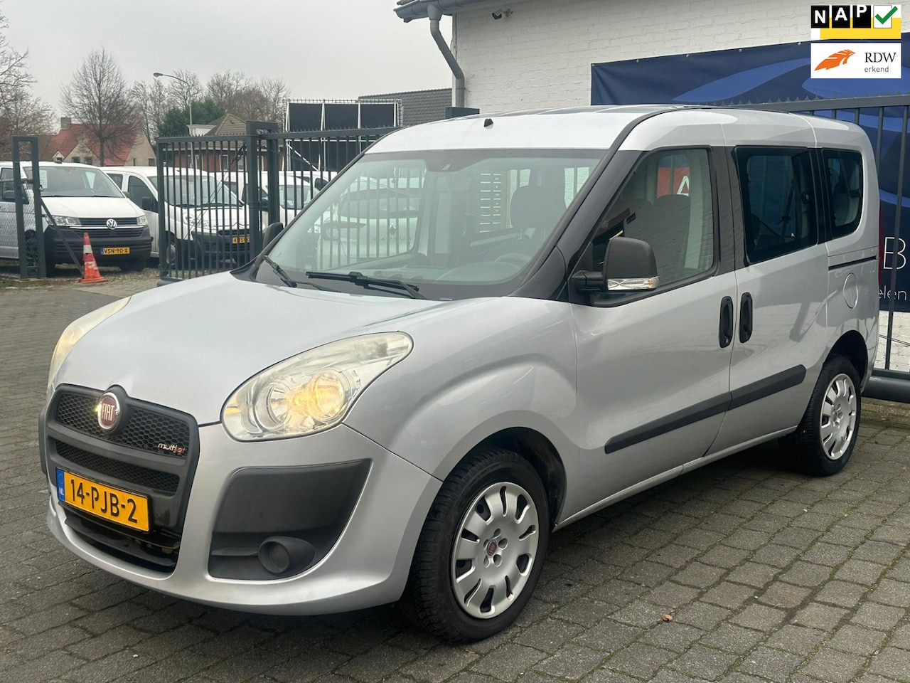 Fiat Doblò - 1.6 MultiJet Dynamic 7p. / AIRCO / 7 PERSOONS / NAP!! - AutoWereld.nl