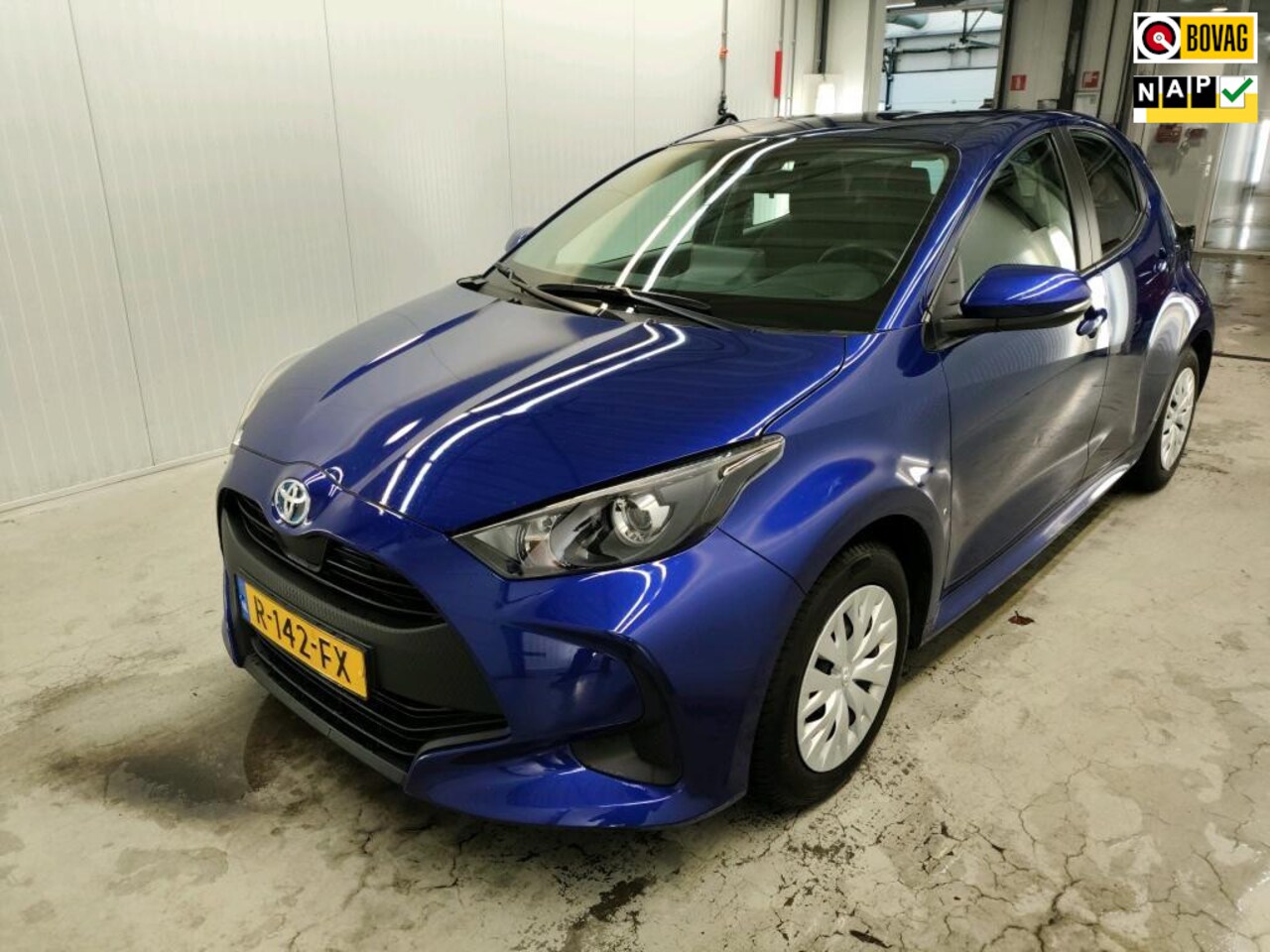 Toyota Yaris - 1.5 Hybrid Active NAVIGATIE/MULTIMEDIA PACK/CAMERA - AutoWereld.nl